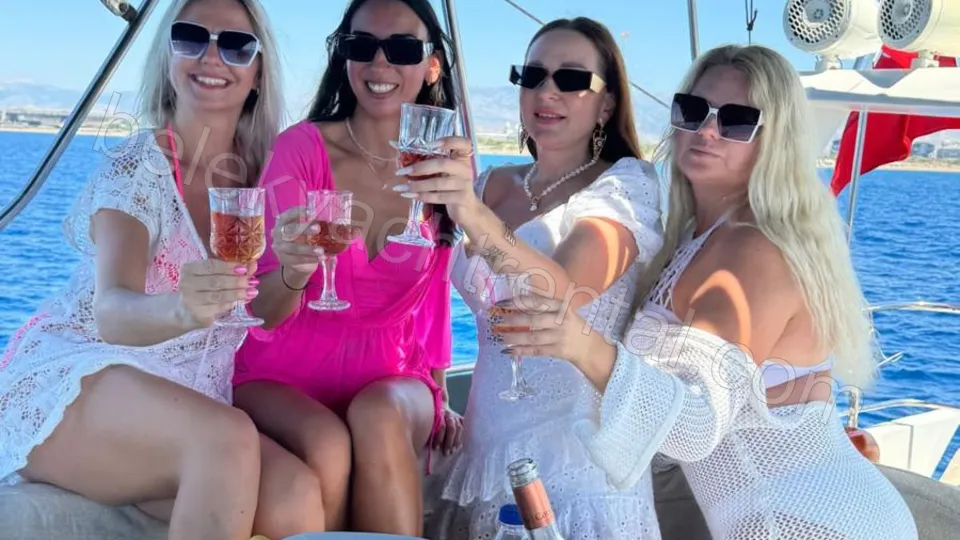 Apollo SS Luxury photo 9