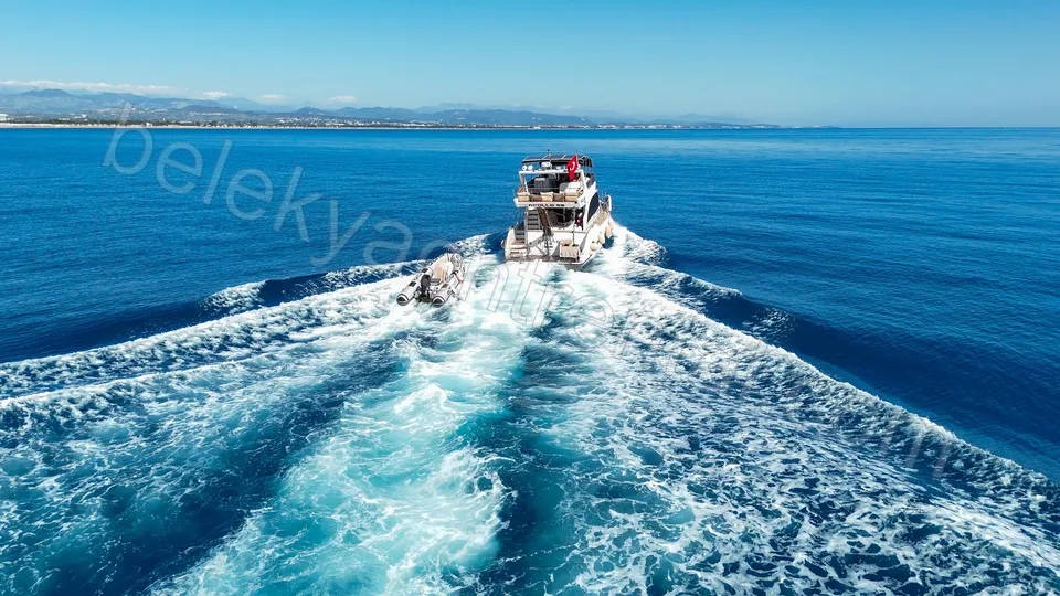 Apollo SS Luxury photo 39