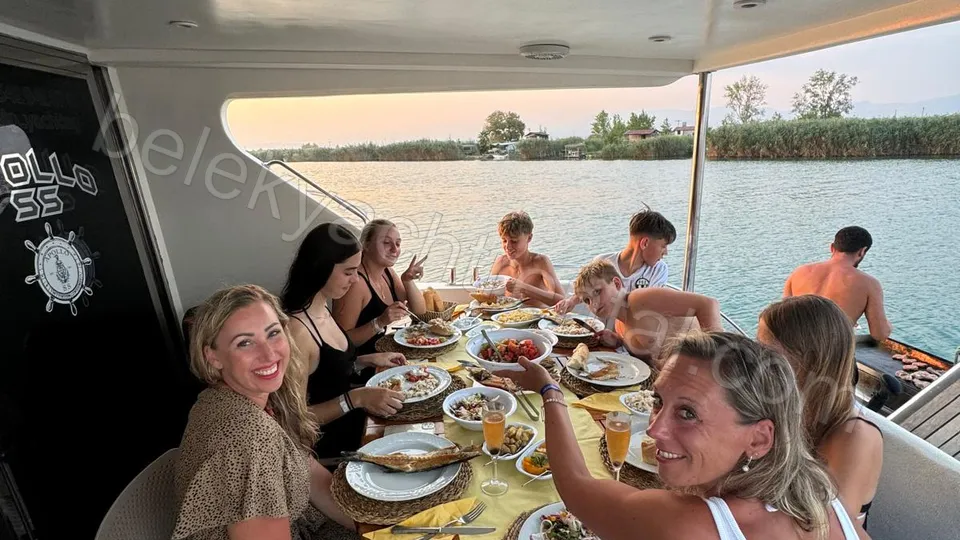 Apollo SS Luxury photo 8