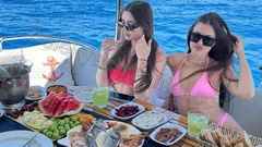 Apollo SS Luxury nav photo 1