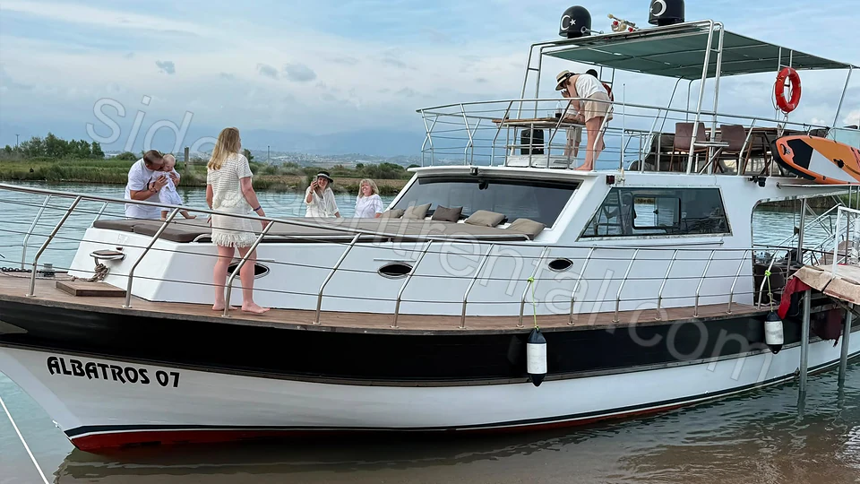 Albatros 07 yacht photo