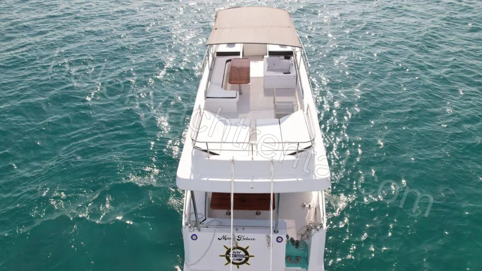 Miami Deluxe photo 11